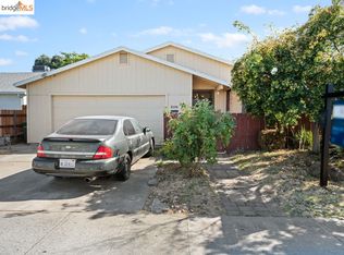 2135 Newbury Cir, Lodi, CA 95240