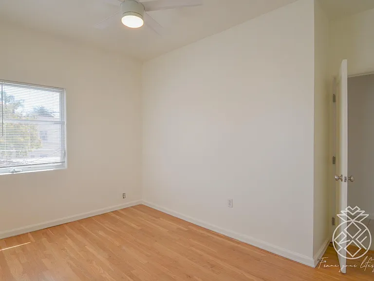 424 N Ogden Dr #6 — Photo 20