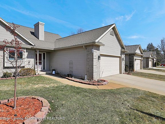4th image of 420 White Pine Blvd Unit 49