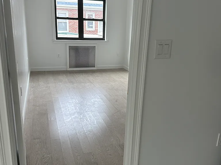 21503 40th Ave #1F — Photo 3