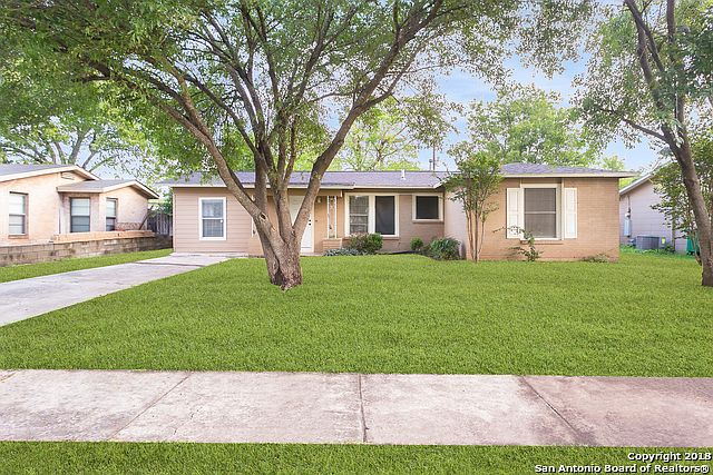 1st image of 4535 Diamondhead Dr