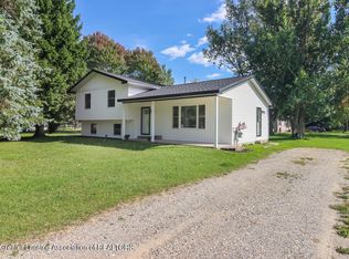 9096 Dean Dr, Cadillac, MI 49601