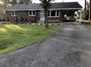 569 Faulconer Cir, Tappahannock, VA 22560