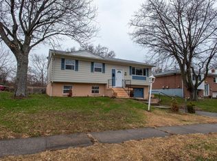862 W Kemper Rd, Cincinnati, OH 45240