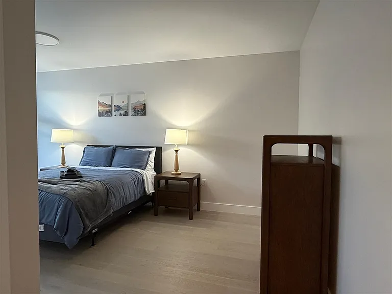 425 Border St #405 — Photo 11