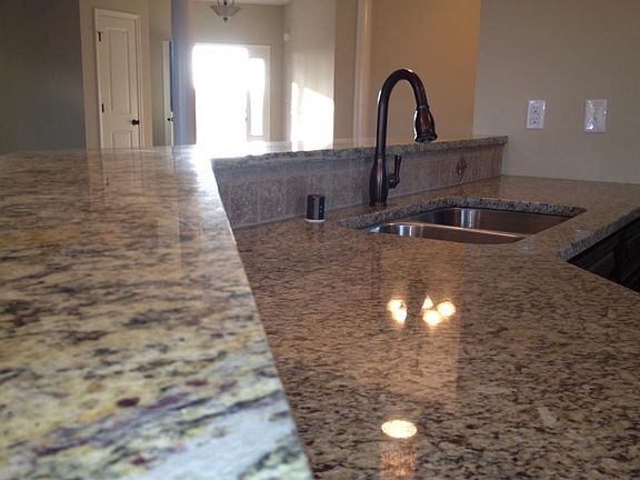 4th image of 121 Vineland Parkway Dr