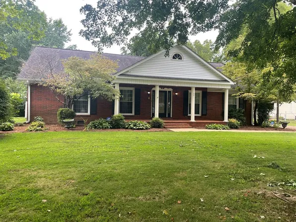 373 Magnolia Ave, Mc Kenzie, TN 38201