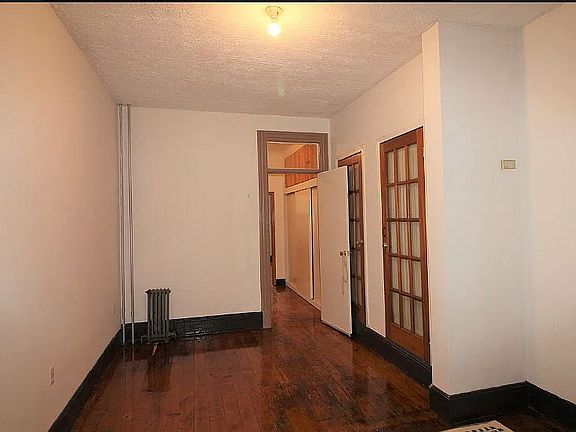 4th image of 503 Henry St APT 1R