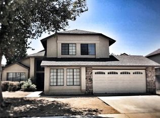150 Harvest Ln, Palmdale, CA 93550