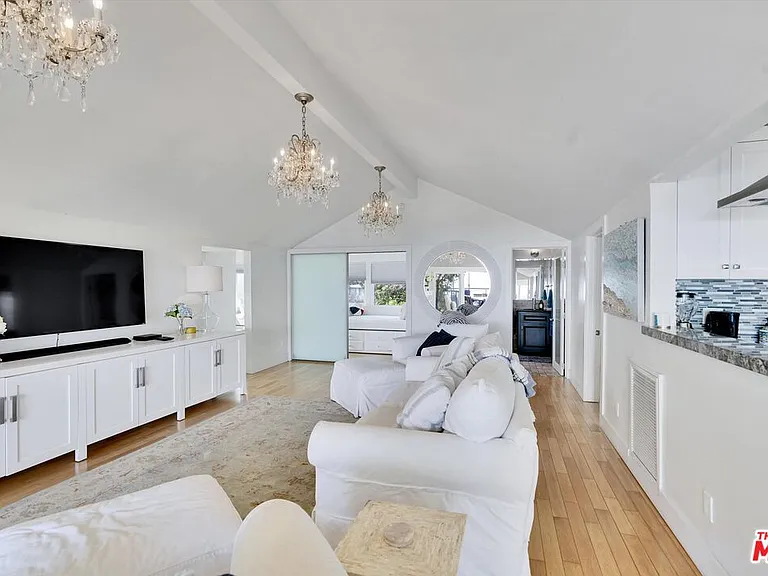 3966 Las Flores Canyon Rd — Photo 24