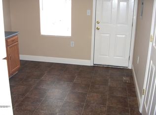 2211 E 14th St, Muncie, IN 47302