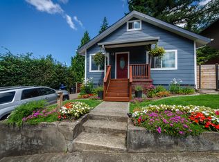 544 SE 4th St, Toledo, OR 97391