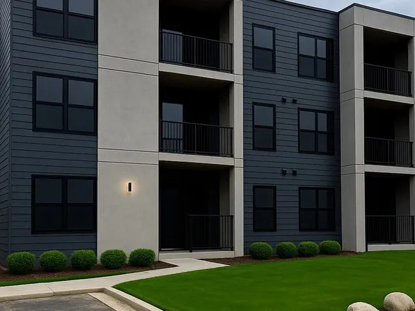 2645 Burton Rd Unit 101, Ann Arbor, MI 48104