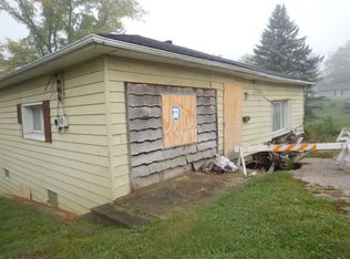 212 S 1st St, Albion, IN 46701