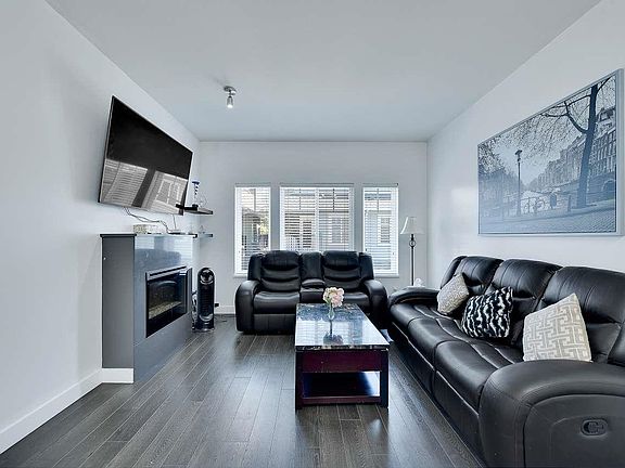 3rd image of 13864 Hyland Rd #10
