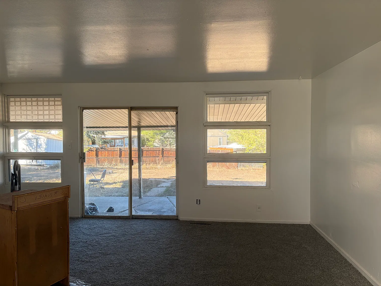 3 bed, 984 sqft, $1,950 — Photo 1