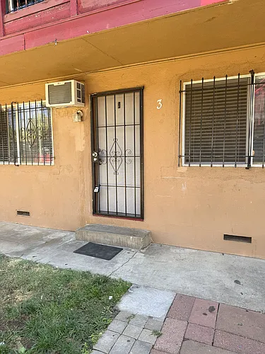3804 40th Ave #3 Photo 1