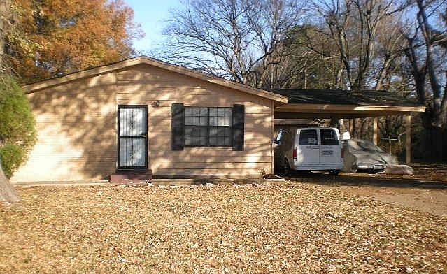 1st image of 158 E Shelby Dr