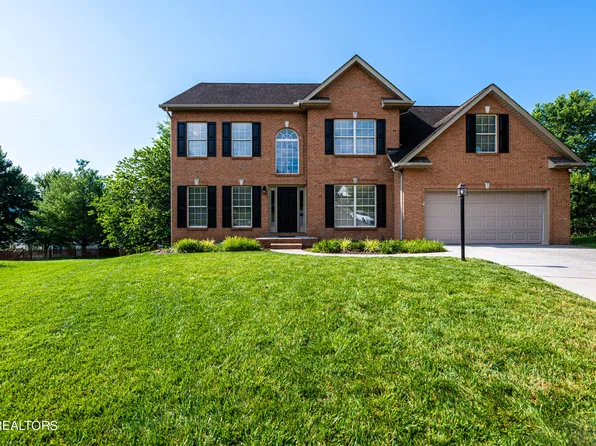 737 Baldwin Station Ln, Knoxville, TN 37922