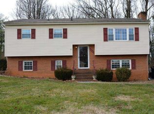 924 Ridgecrest Dr, Roanoke, VA 24019