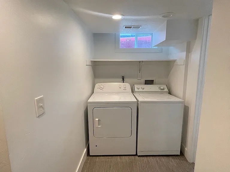 2356 Tyler Ave — Photo 16