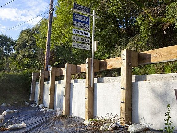 Impressive retaining wall