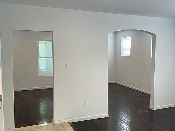 3rd image of 51 Lawson Ave