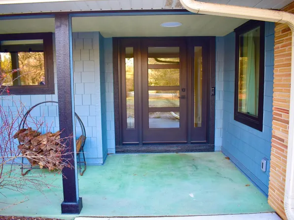 11350 North Parkview DRIVE, Mequon, WI 53092