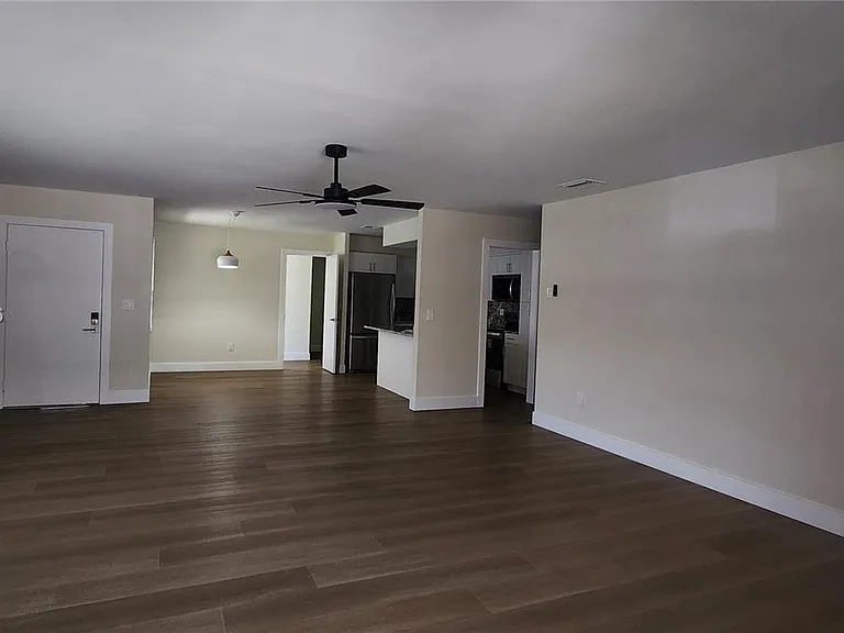 114 S Lakeside Dr #114 — Photo 11