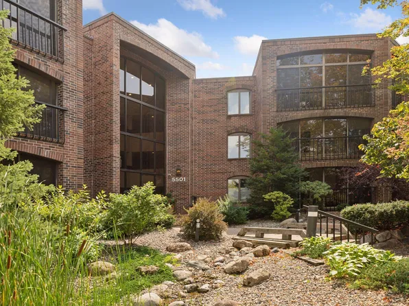 5501 Dewey Hill Rd APT 140, Edina, MN 55439