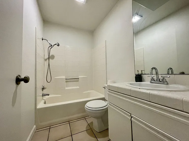 PS T 33387 — Photo 24