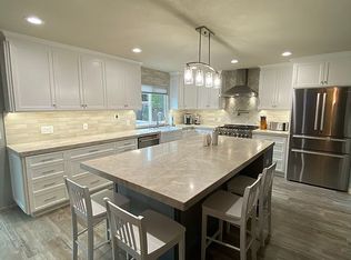1280 Longmeadow Dr, Gilroy, CA