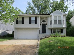 313 Green Jade Estates Dr, Fenton, MO 63026