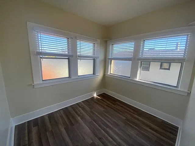 102 Broadway St — Photo 31