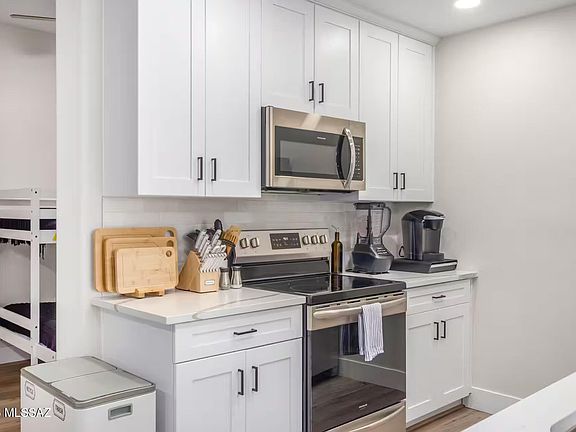 5th image of 2036 E River Rd #104