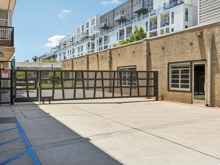INclave Luxury Apartments — Photo 32