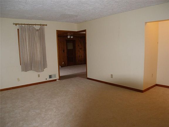 3rd image of 11102 E 10th St