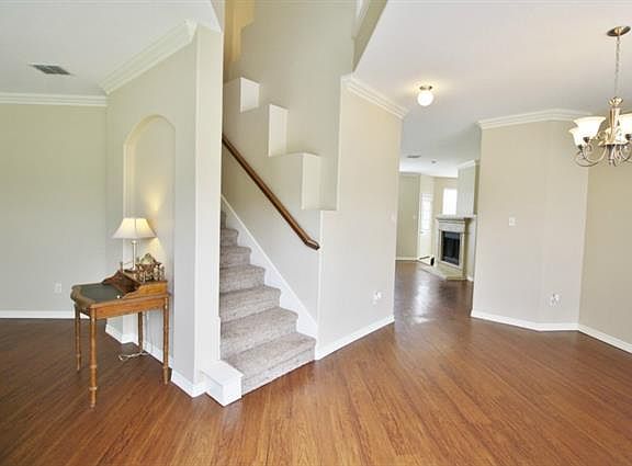 2nd image of 2804 Wales Ct