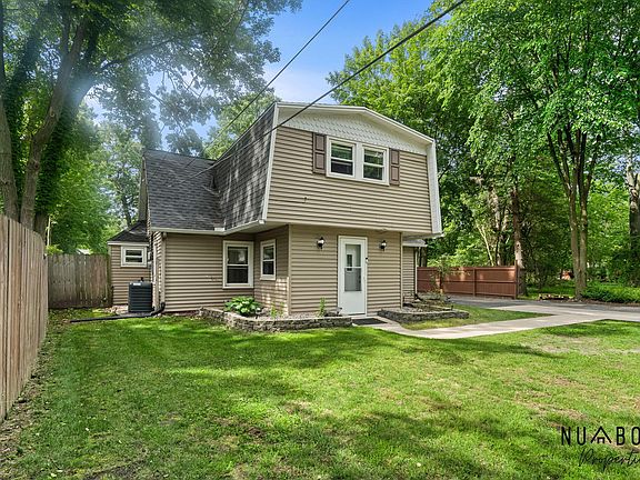 3rd image of 310 Bellevue St SE