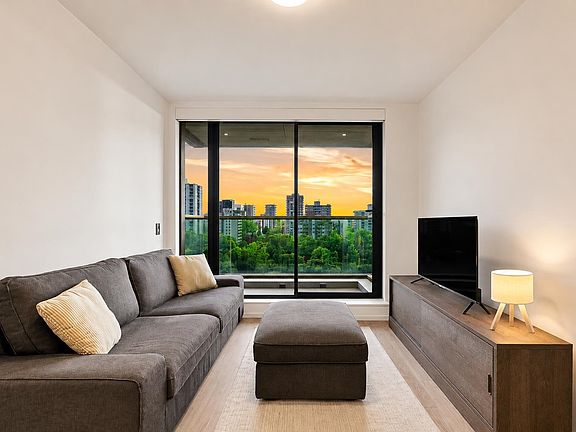 2nd image of 1408 Robson St #1301