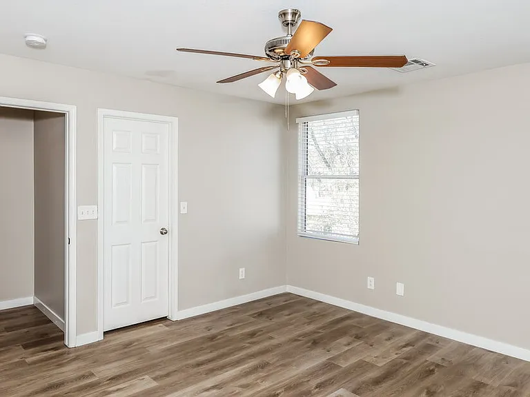 10931 Colour Magic St — Photo 11