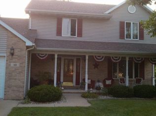 111 S Loveridge Ln, Watseka, IL 60970