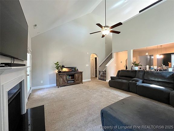 3rd image of 95 Heatherwood Dr