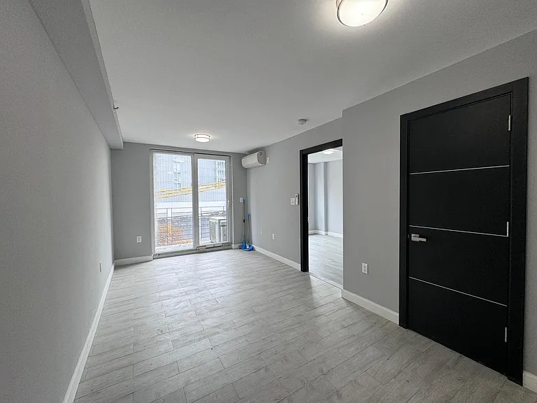 3520 146th St #3E — Photo 1