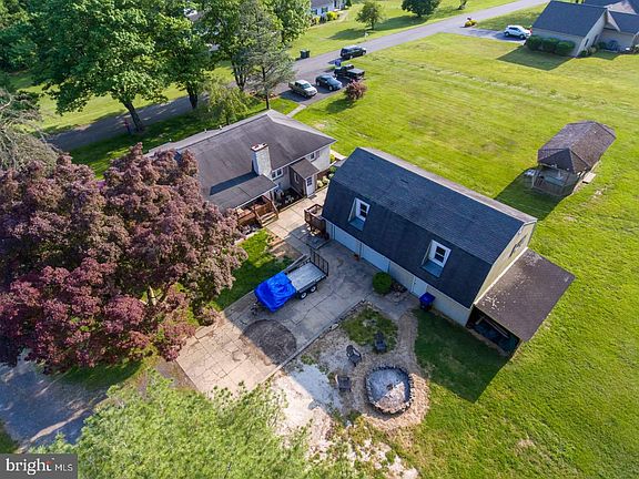 5th image of 61 Wagner Ln