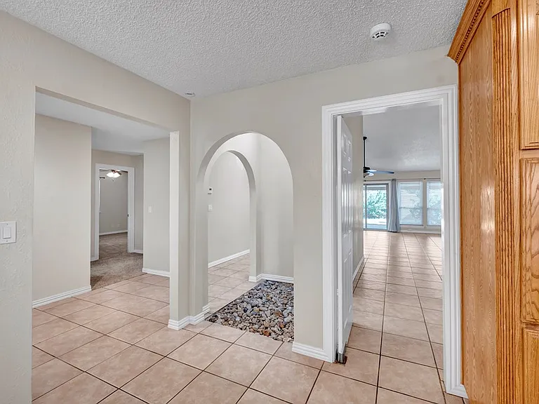 4202 Merrill Dr — Photo 8