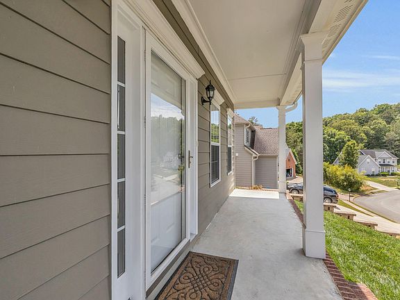 3rd image of 5623-2 Crooked Creek Dr
