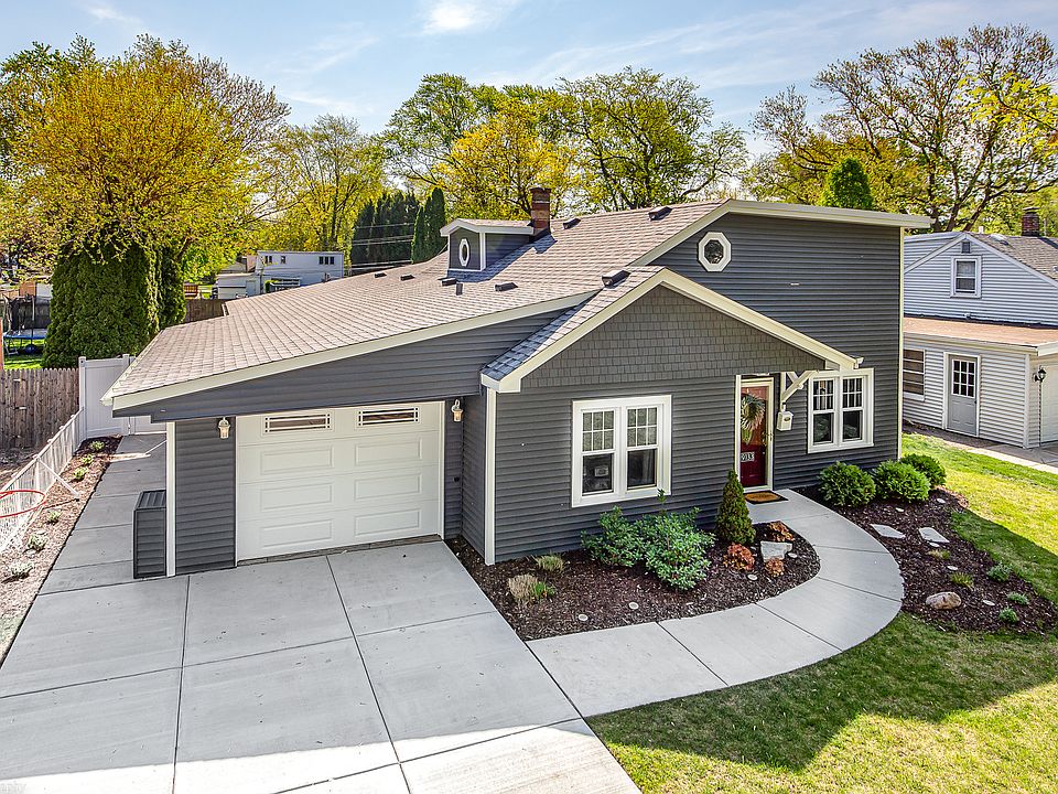 1st image of 9133 Mayfield Ave