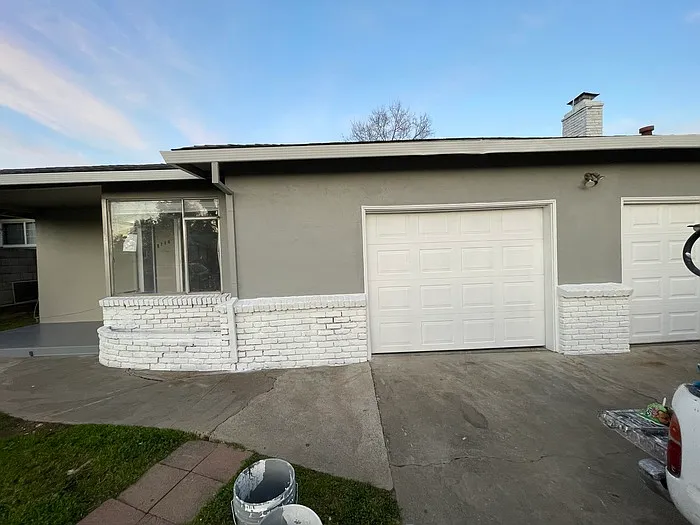 2710 Lerwick Rd — Photo 1