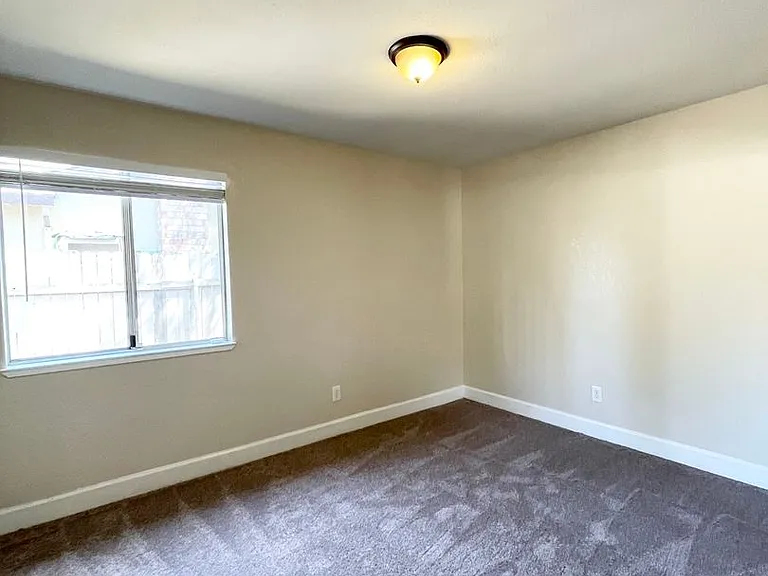 700 Los Lunas Way — Photo 15